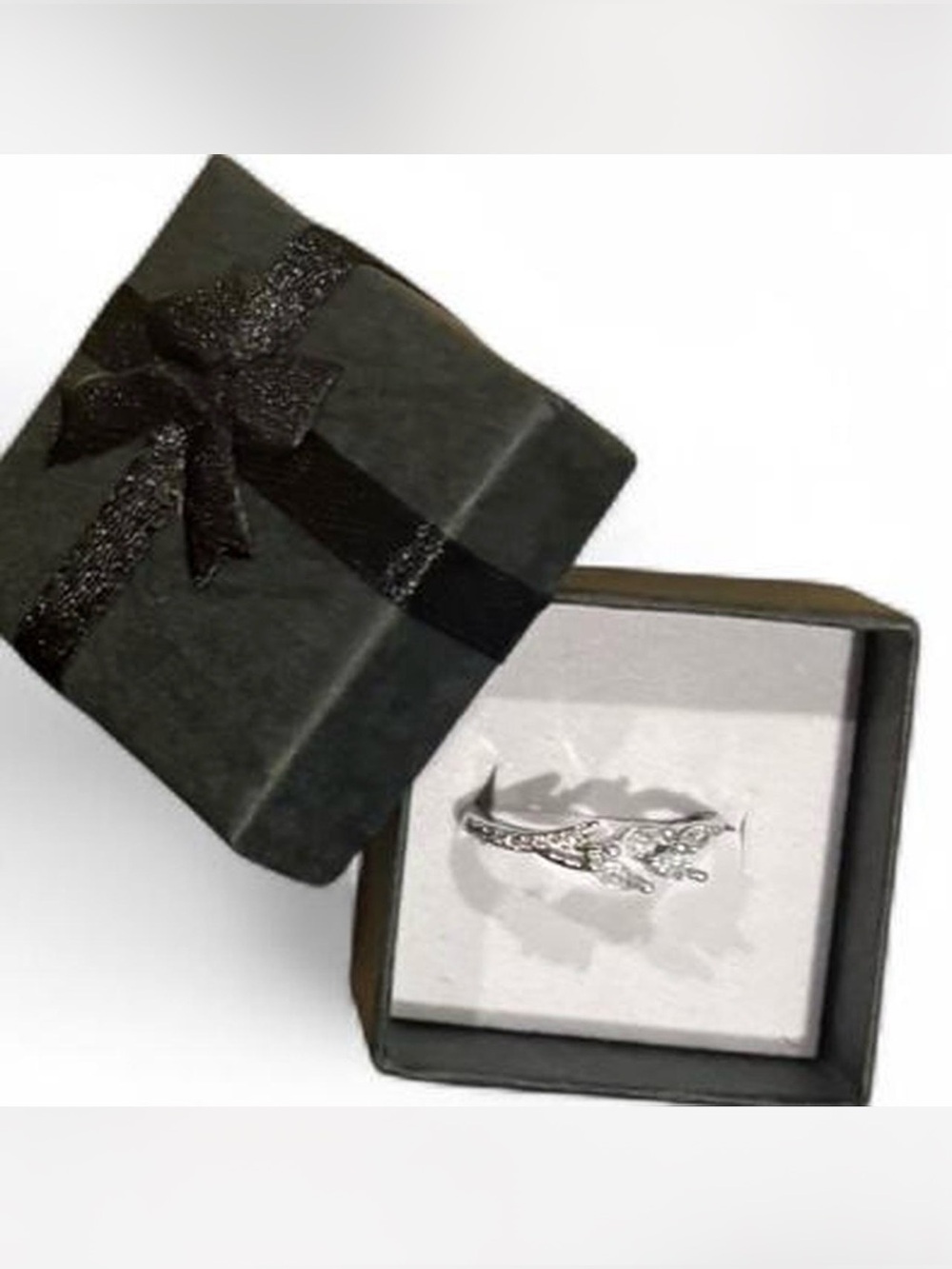 Silver Tone Crystal Leaf Ring~Size 6 - Women Jewelry